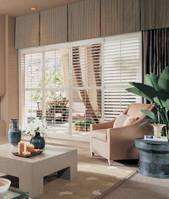 Hunter Douglas Dealer Image